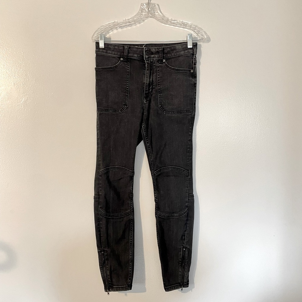Pilcro/Anthropologie High Rise Denim - Skinny Jean - size 29